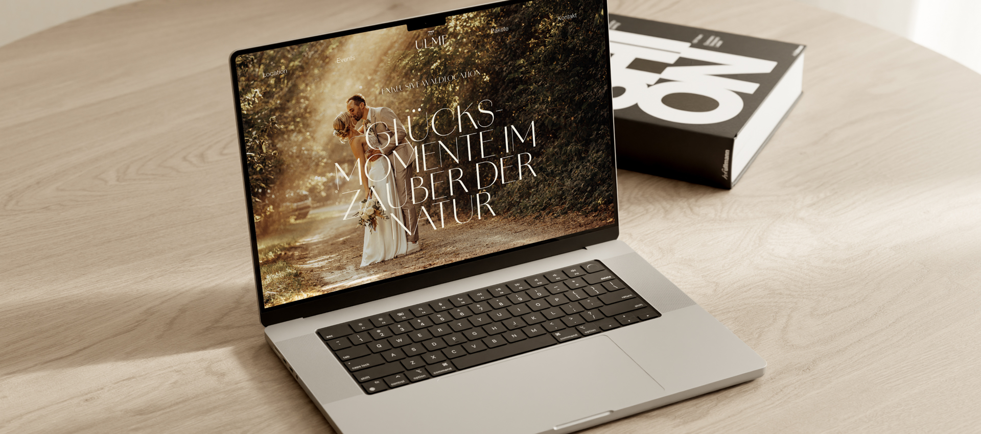 Website-Vorschau der Marke ULME auf Laptop – Gestaltung und strategisches Branding von TANOLARA, Designstudio für hochwertige Markenidentitäten.